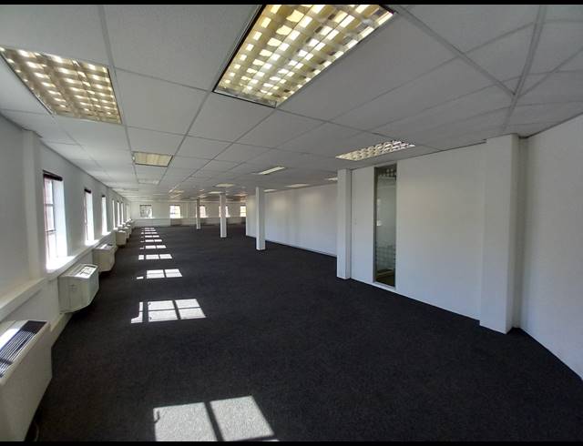 363M² OFFICE TO LET IN FOURWAYS